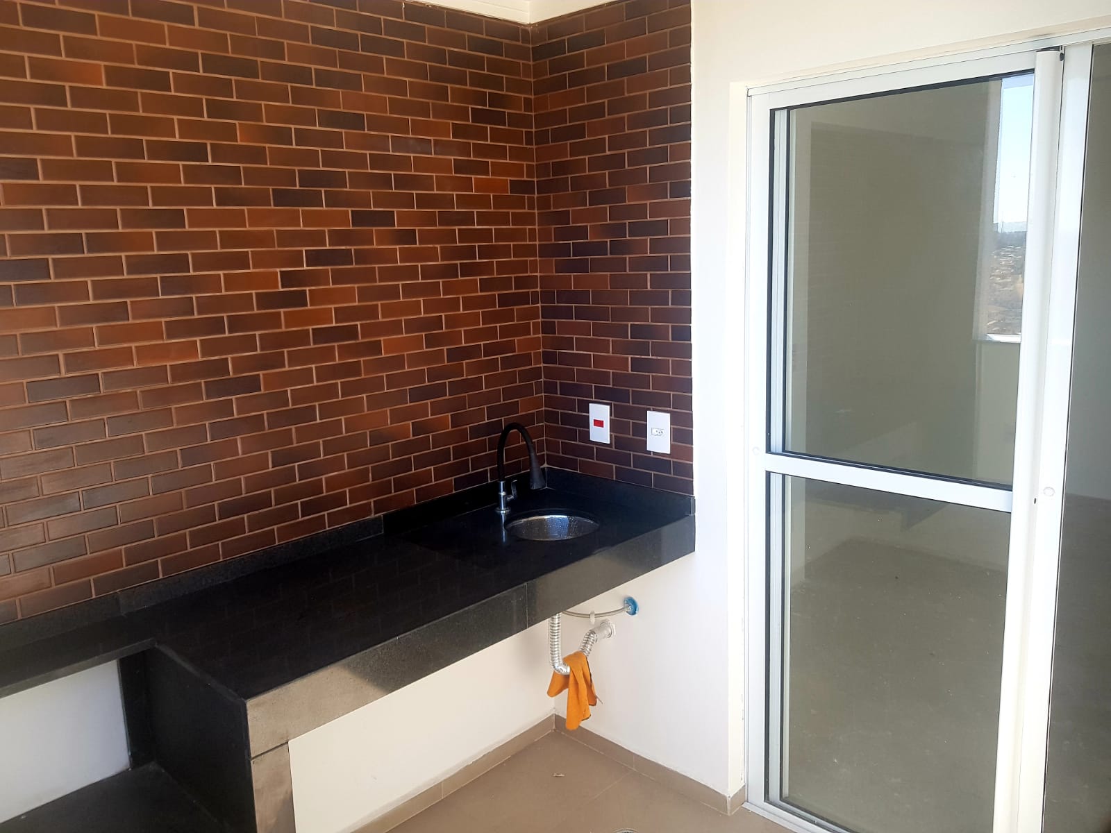 Apartamento novo a venda Bairro Jardim Santo André.  Ótima localização 