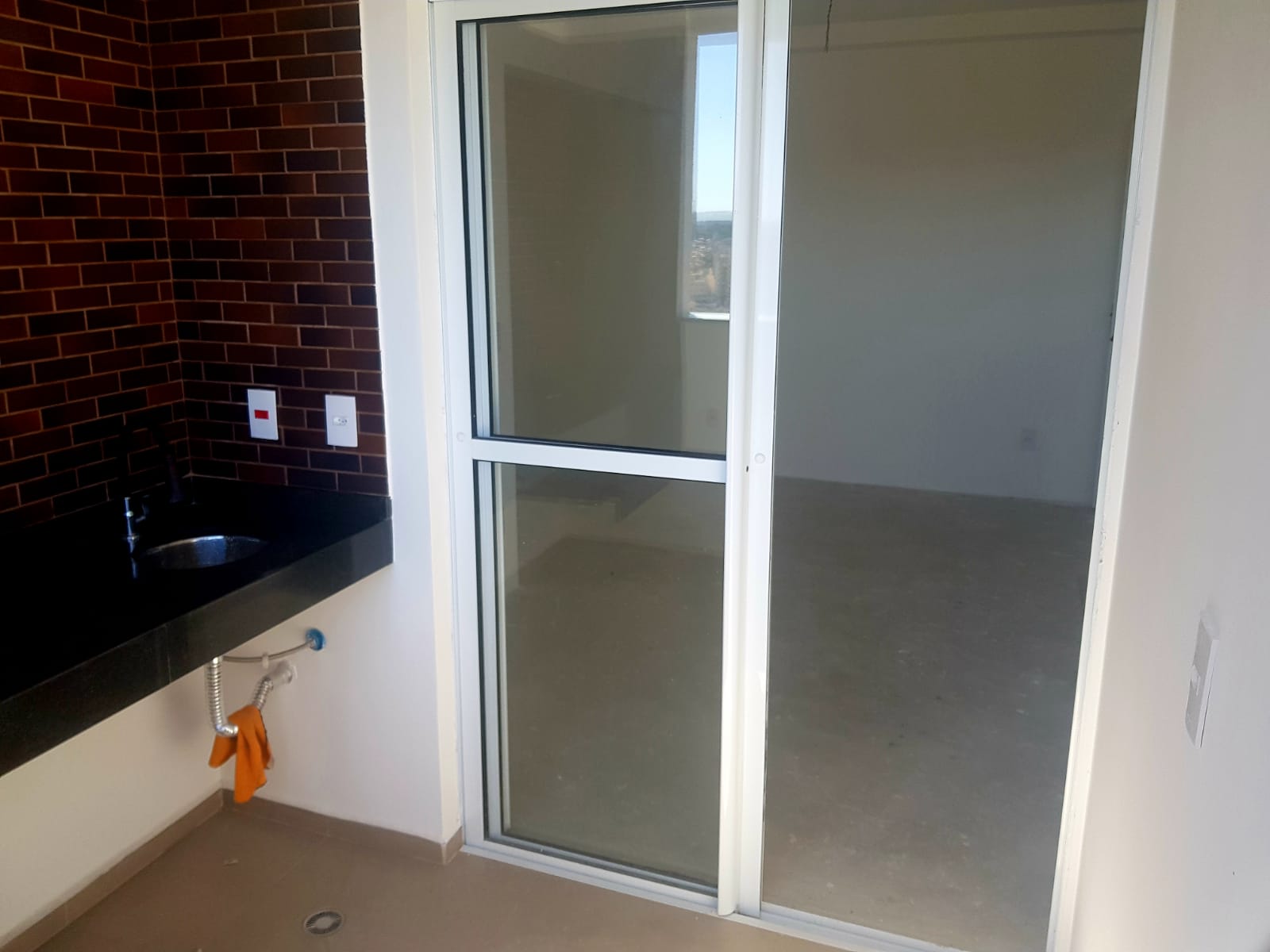 Apartamento novo a venda Bairro Jardim Santo André.  Ótima localização 